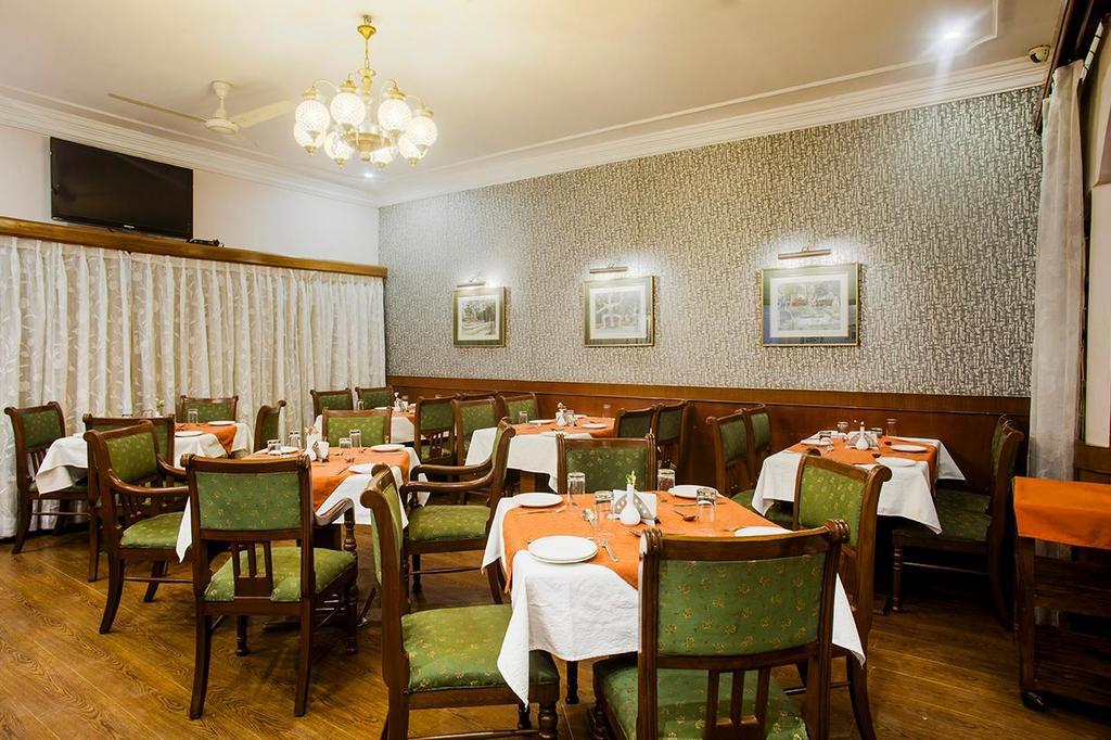 Hotel Imperial House Allahabad Exterior photo